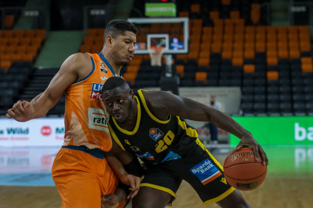 多纳鲁马 多纳鲁马